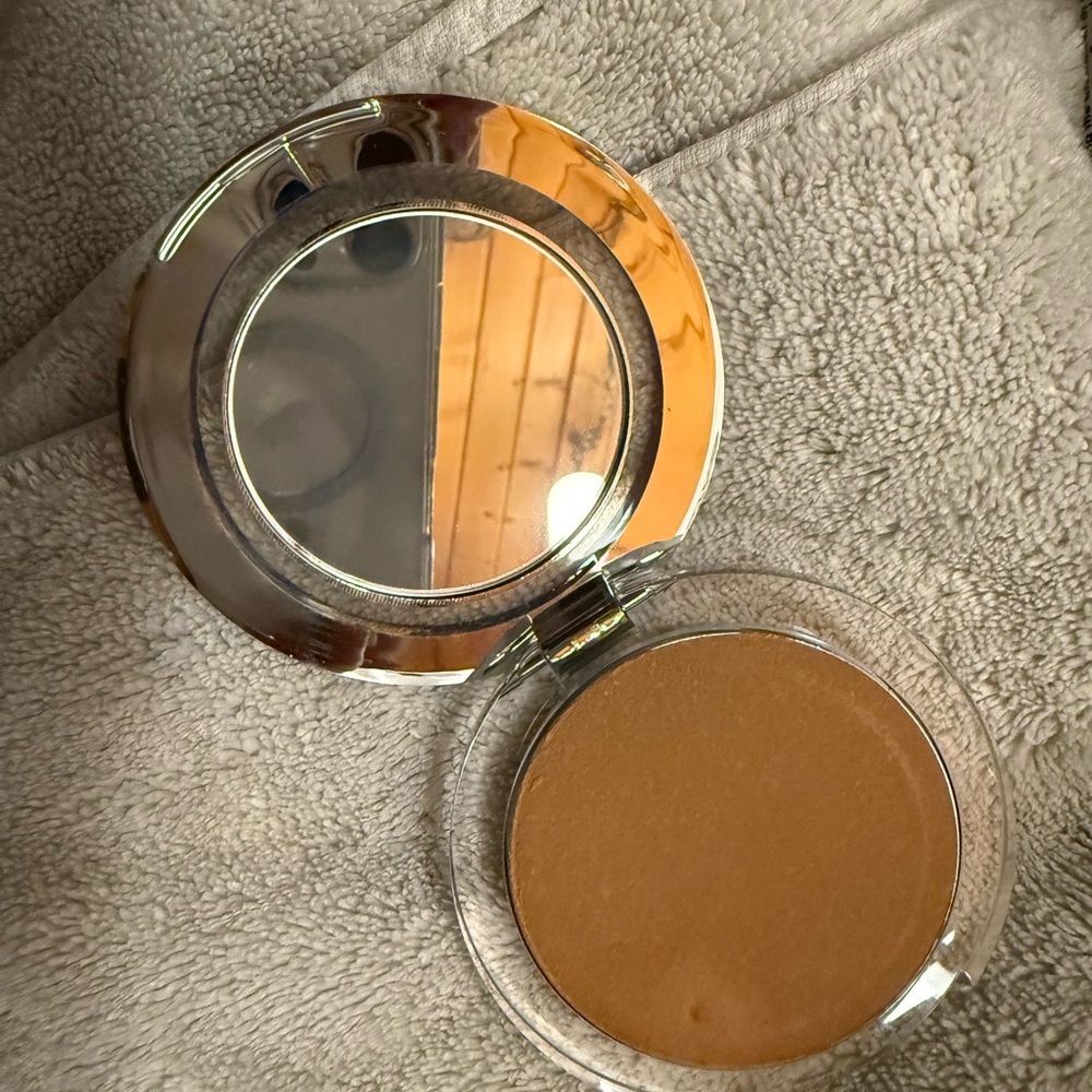 PUR Skin Perfecting Mineral Glow Bronzing Powder